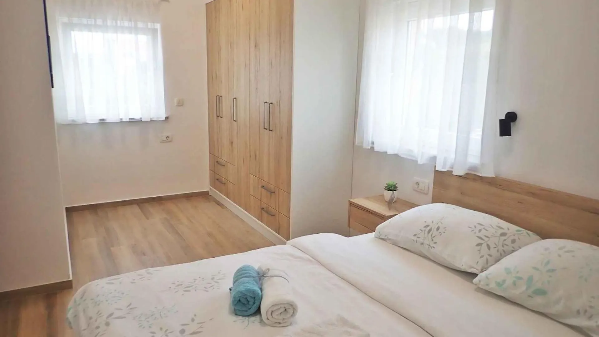 Apartment In Maslenica - Paklenica Riviera 46333