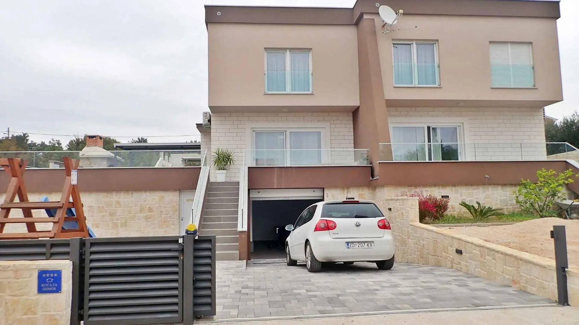 Apartment In Maslenica - Paklenica Riviera 46333